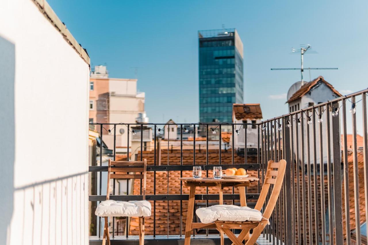 Lux Apartments Zagreb Buitenkant foto